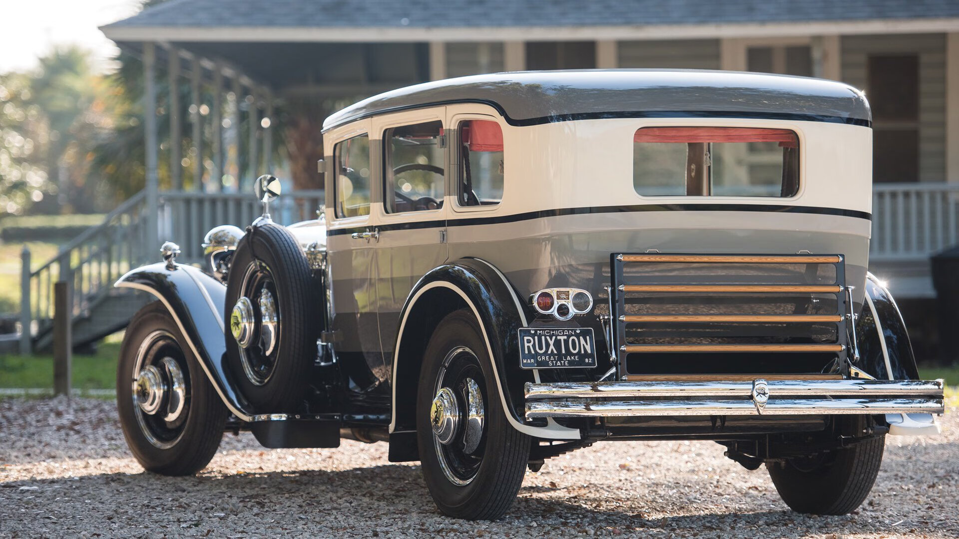 破解“迷宫”赛段:装备调校与行车技巧深度解析