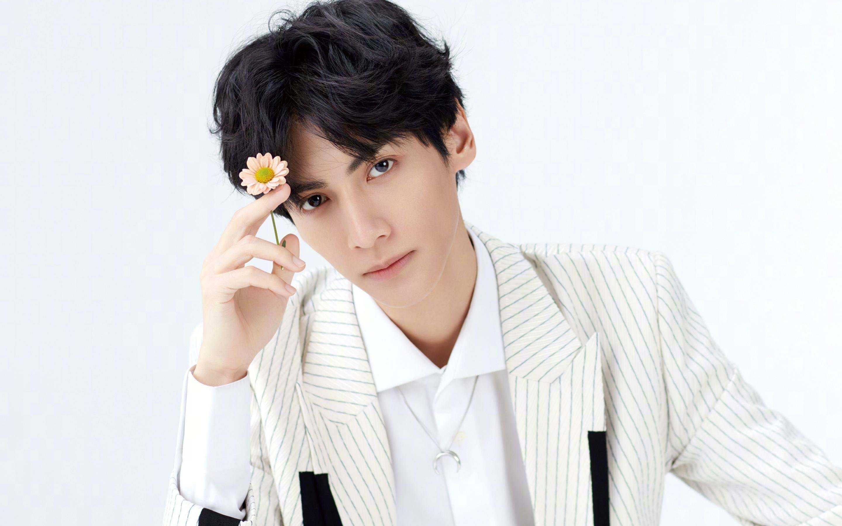 开云网站-米兰双雄领跑意甲，巅峰对决令人期待，米兰双雄领跑意甲,巅峰对决令人期待的是谁