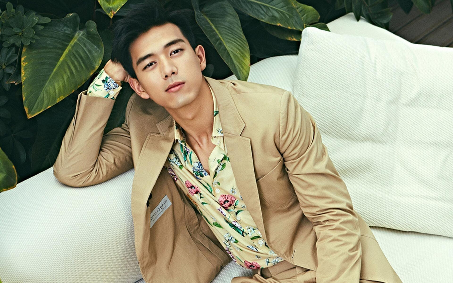 kaiyun体育综合-橄榄球鞋王梅西连续场进球，助球队晋级，梅西 助攻王