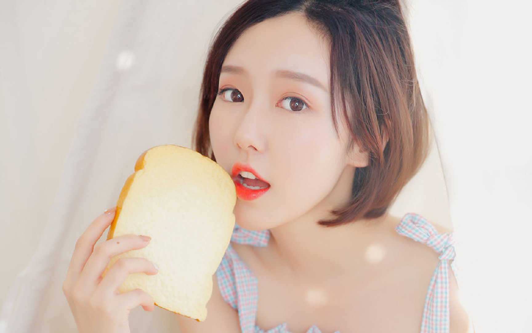 中小学体育教师专业能力提升路径探讨与实践,中小学体育教师应具备哪些核心素养