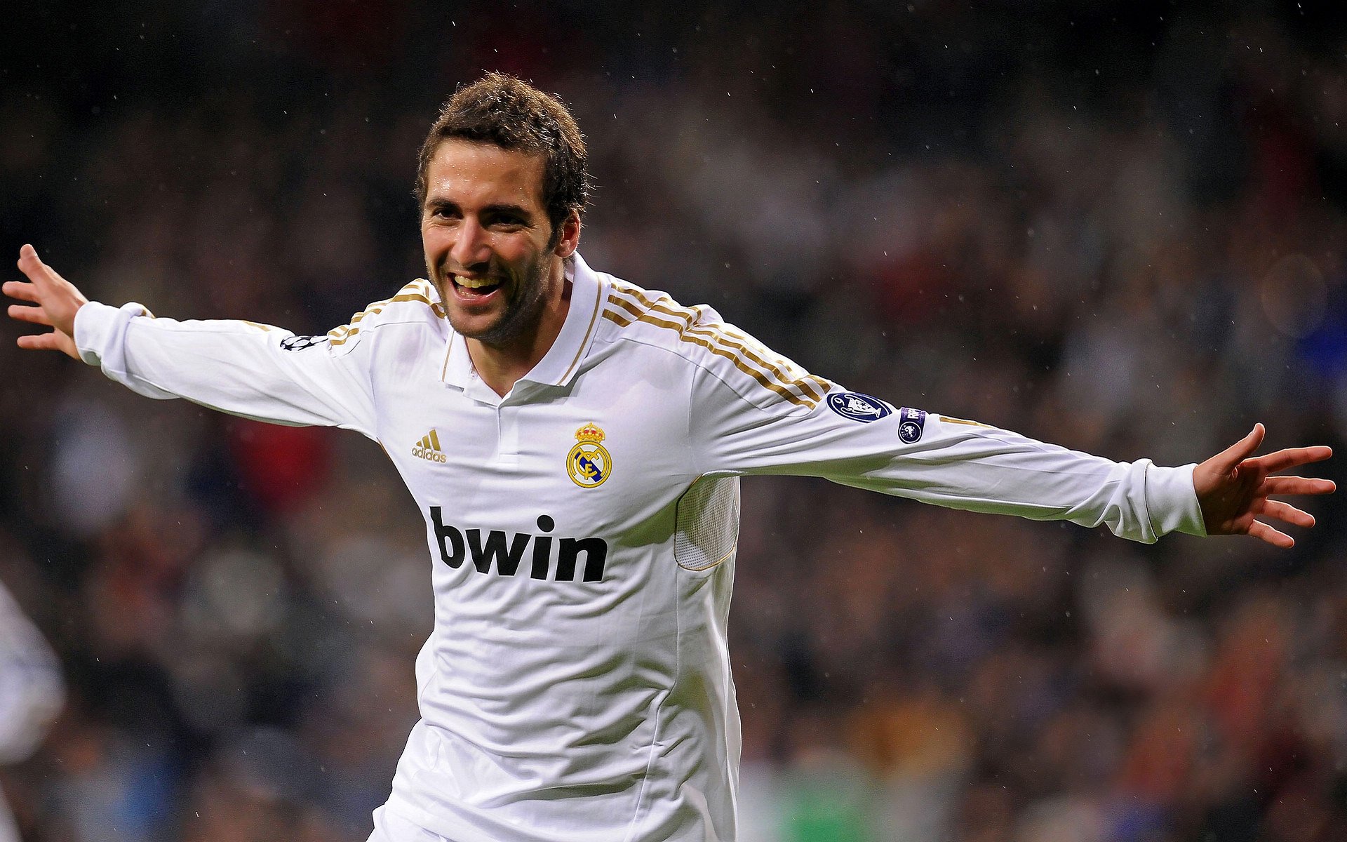 “笑声与奔跑同行！牛仔3K亲子跑点燃香港街头”